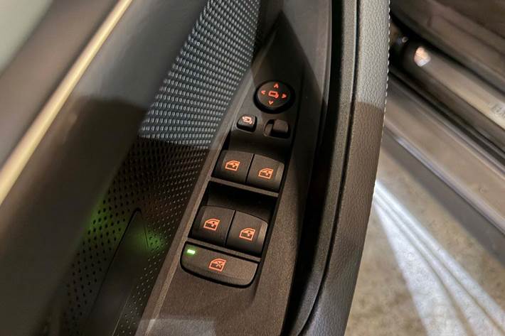 Sort BMW i4 fra 2025