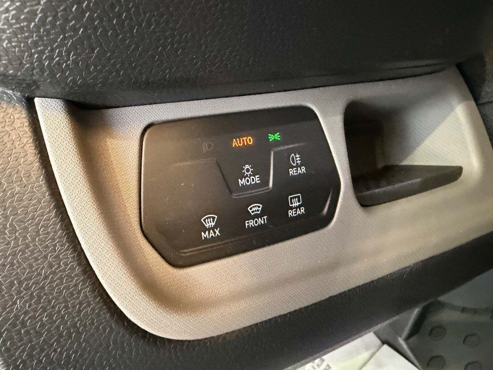 Hvid VW ID.Buzz fra 2023