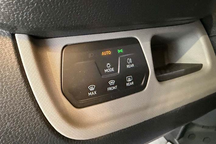 Hvid VW ID.Buzz fra 2023