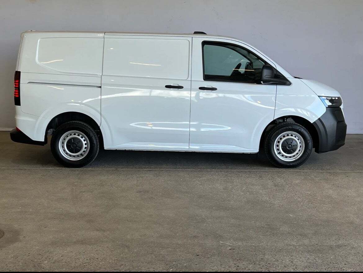 Hvid VW e-Transporter fra 2025