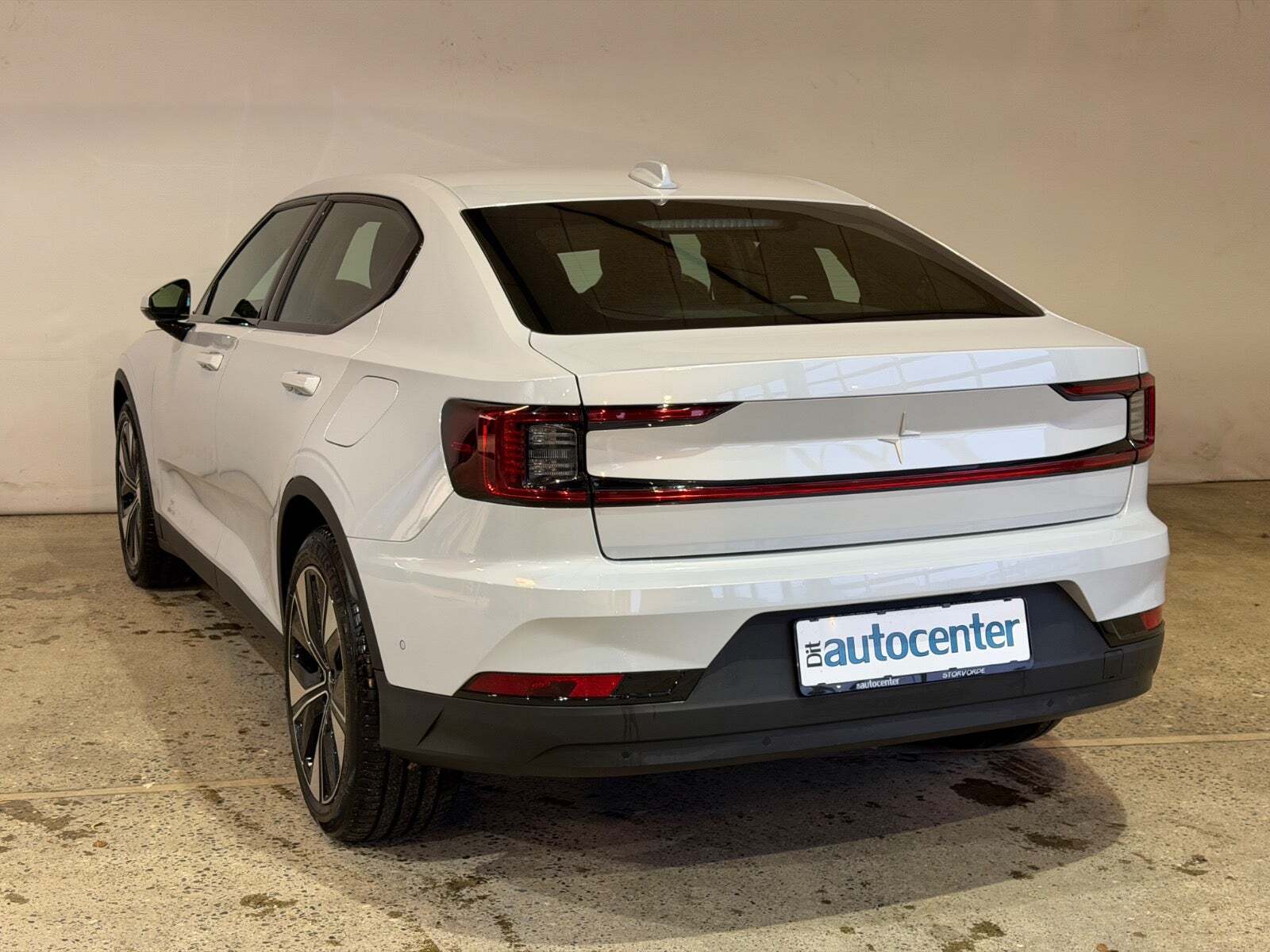 Hvid Polestar 2 fra 2024