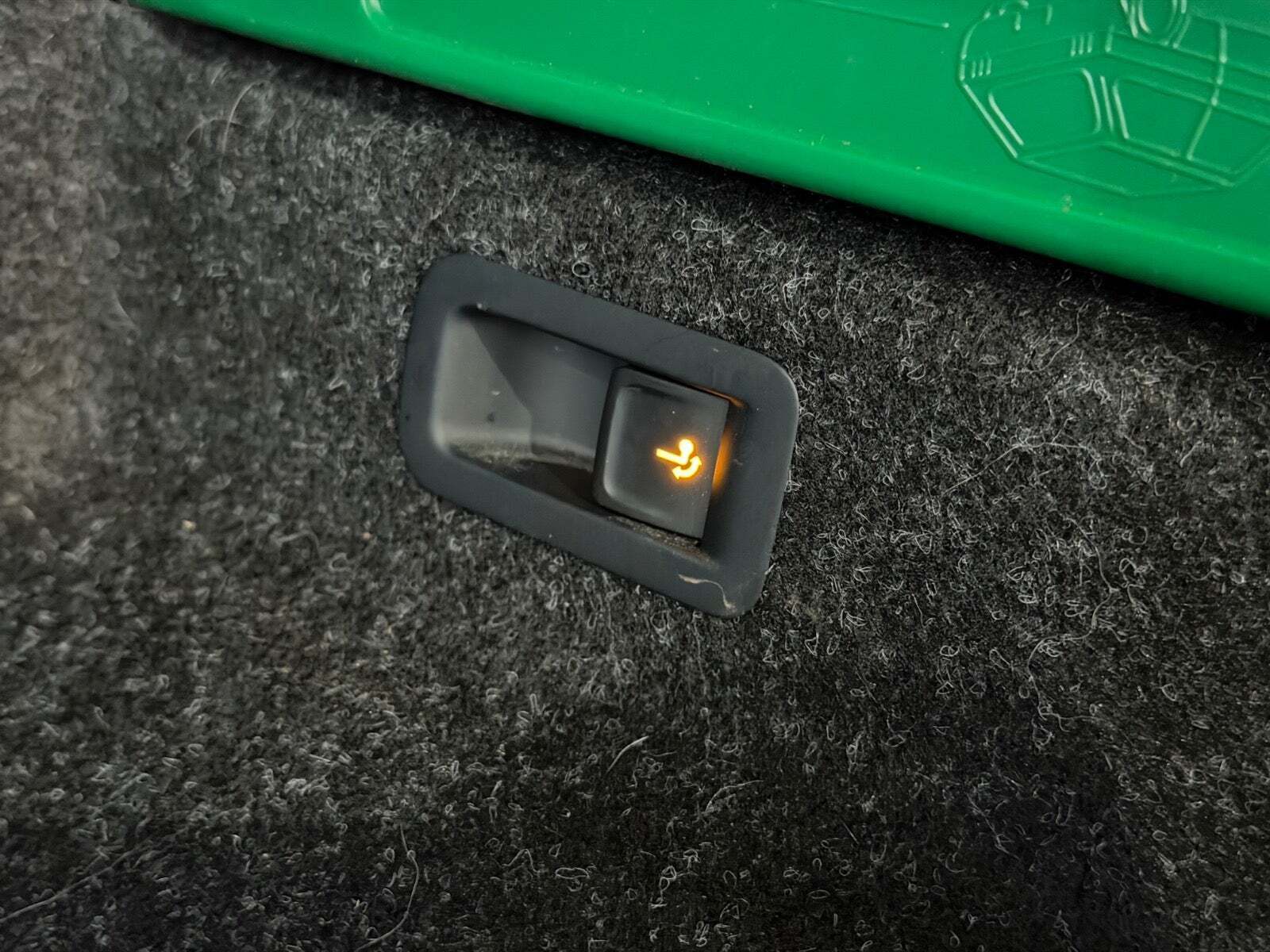 Hvid Skoda Enyaq fra 2022