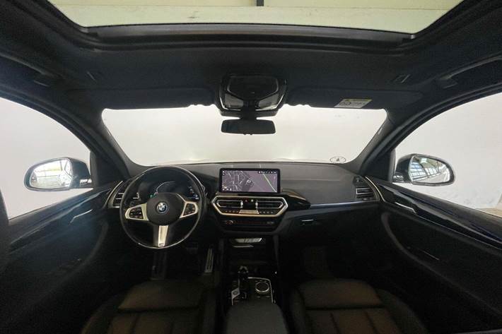 Hvid BMW iX3 fra 2022