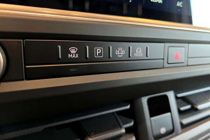 Hvid VW e-Transporter fra 2025