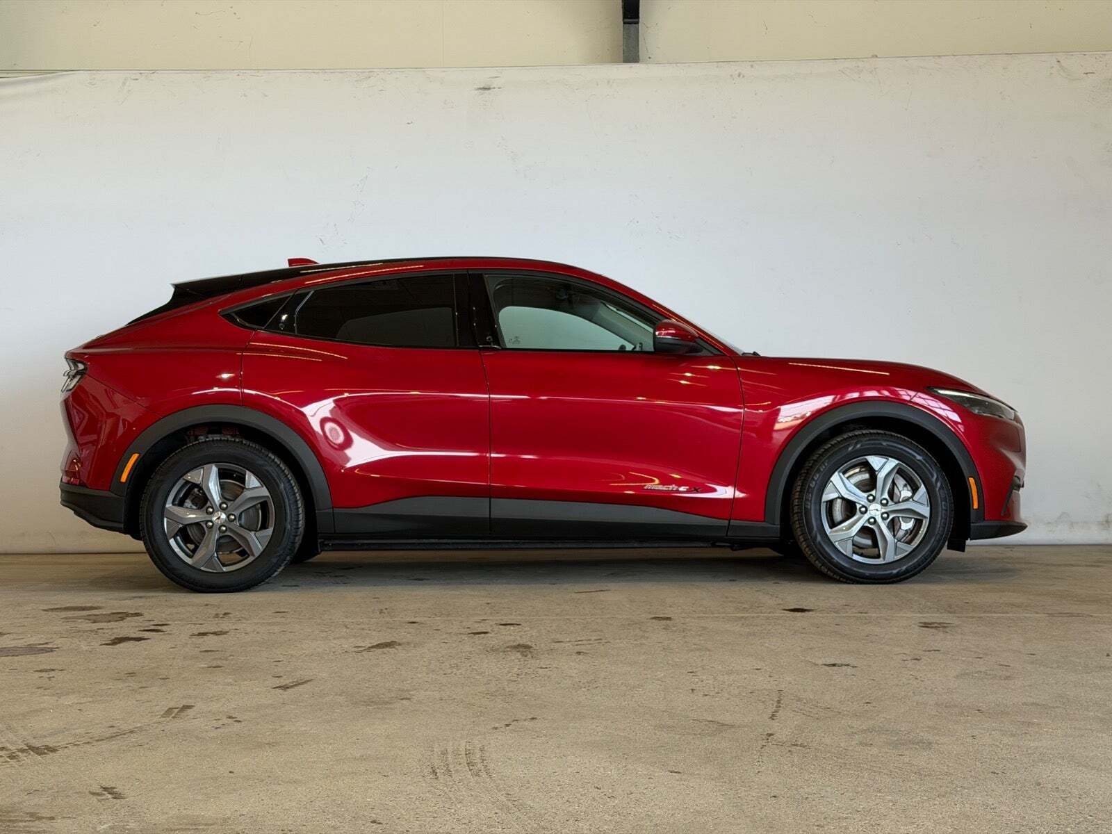 Ford Mustang Mach-E 88 Extended Range