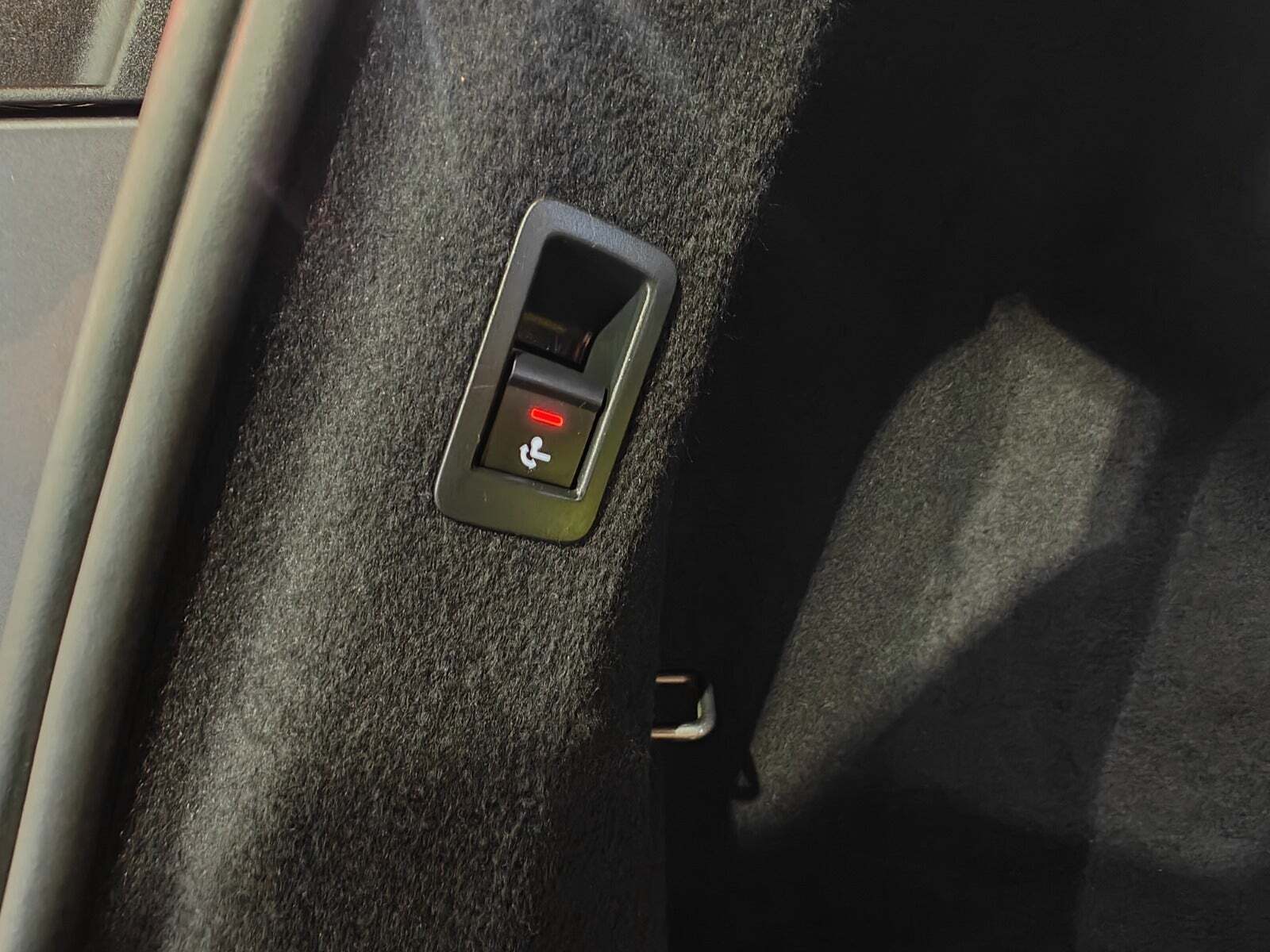 Sølv Audi Q4 e-tron fra 2023