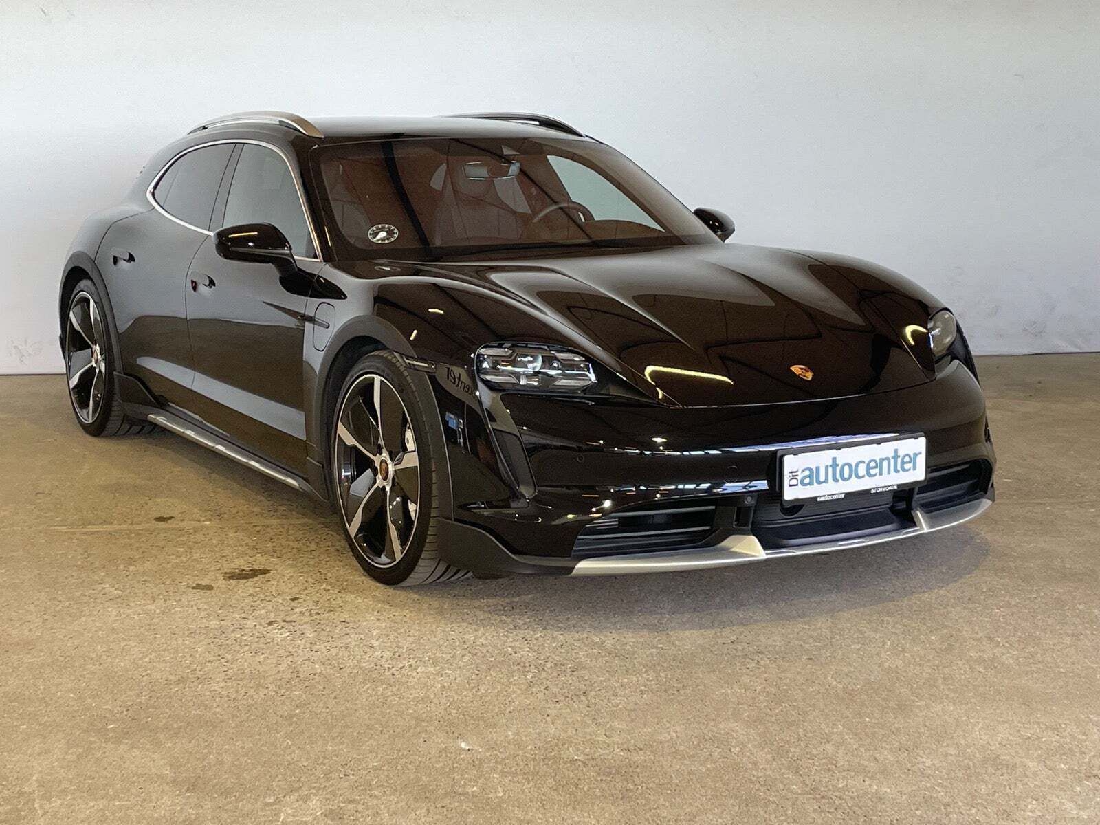 Porsche Taycan Turbo Performance+ Cross Turismo