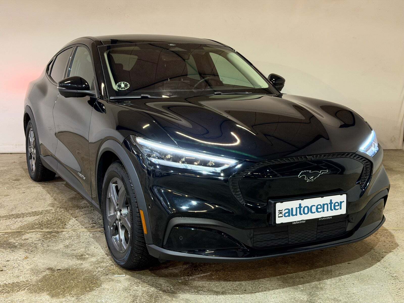 Ford Mustang Mach-E 68 Standard Range