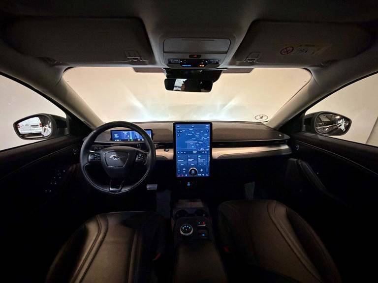 Ford Mustang Mach-E 68 Standard Range