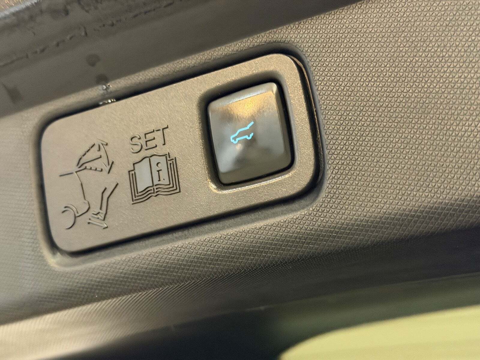 Sort Ford Mustang Mach-E fra 2021