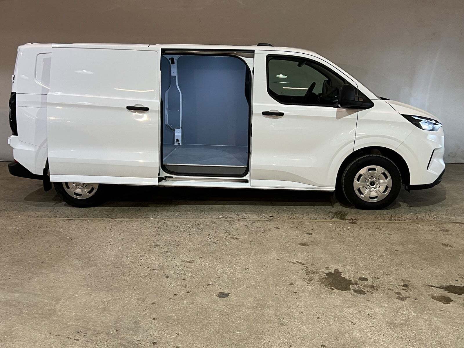 Ford Transit Custom 300 L2 2,0 EcoBlue Trend aut.