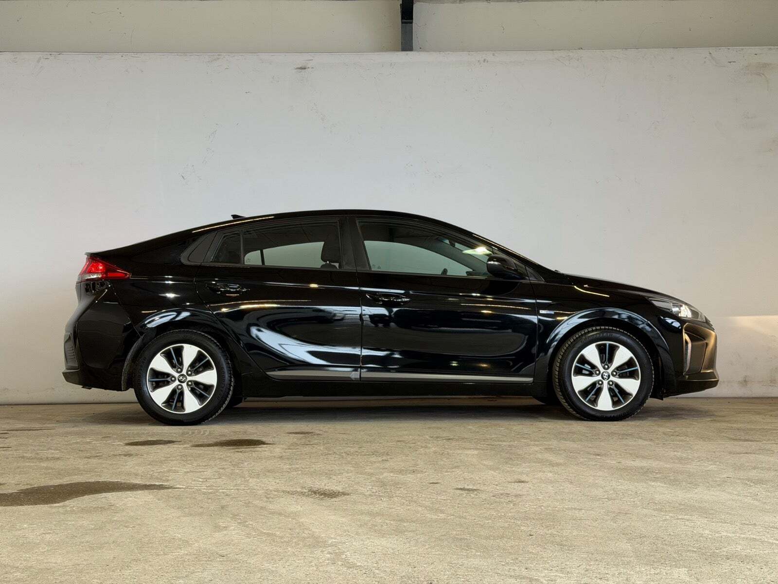 Hyundai Ioniq 1,6 PHEV Trend DCT