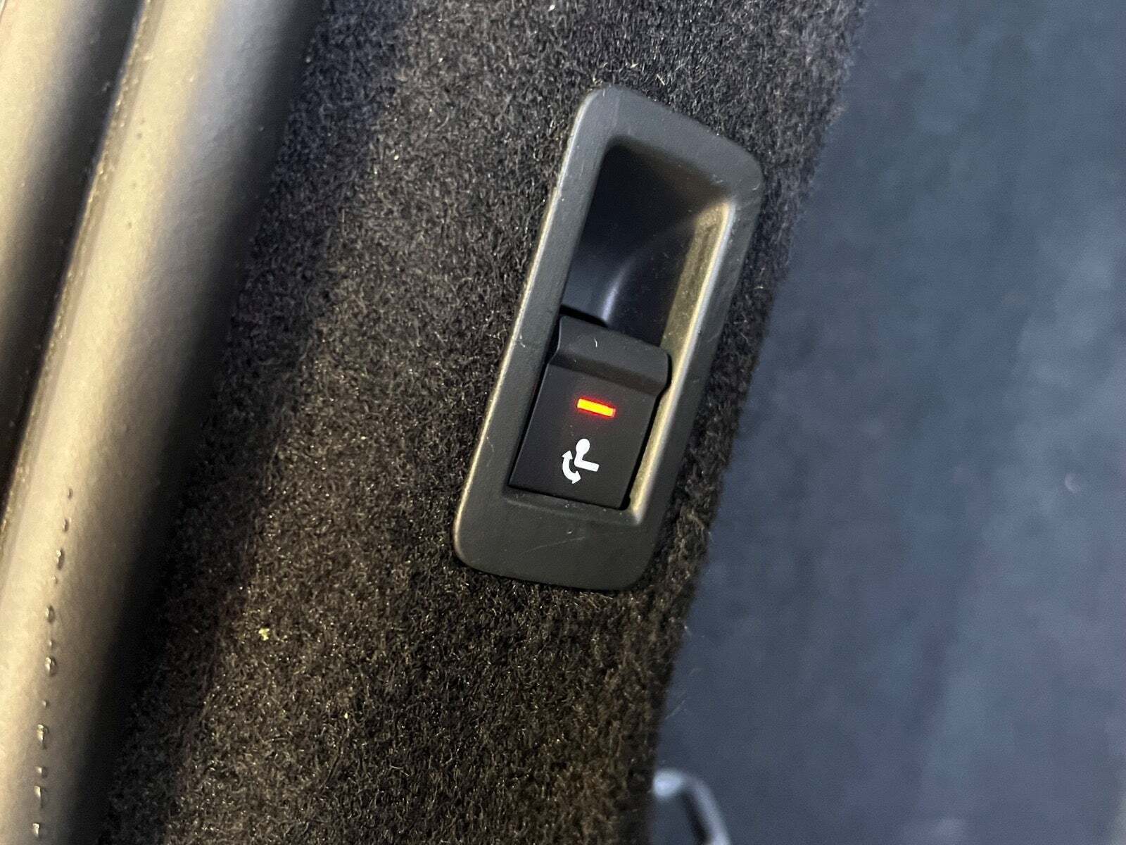 Grå Audi Q4 e-tron fra 2022