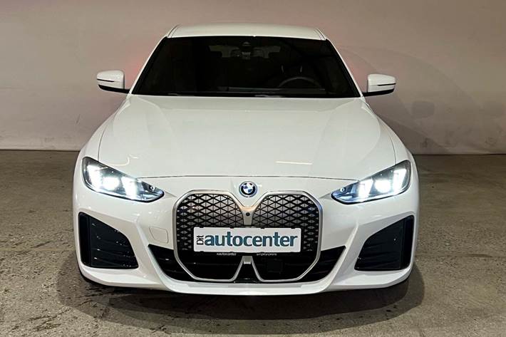 Hvid BMW i4 fra 2025