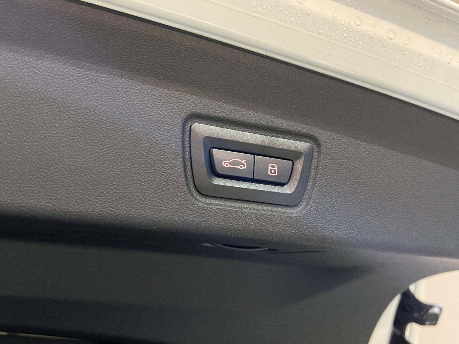 Hvid BMW i4 fra 2025