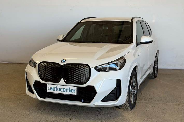 Hvid BMW iX1 fra 2024