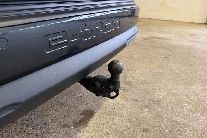 Hvid Audi Q4 e-tron fra 2023