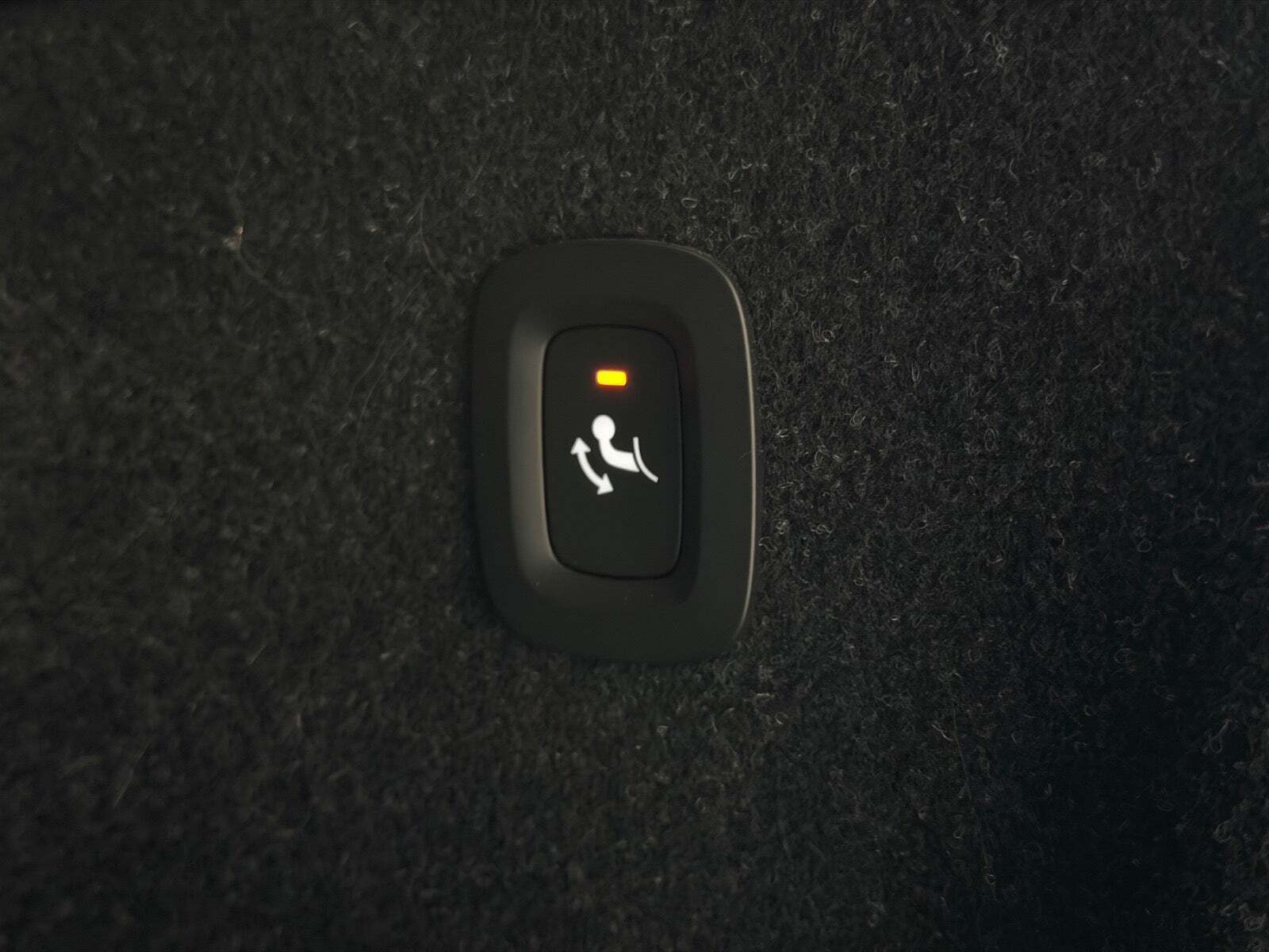 Sort Volvo XC40 fra 2023