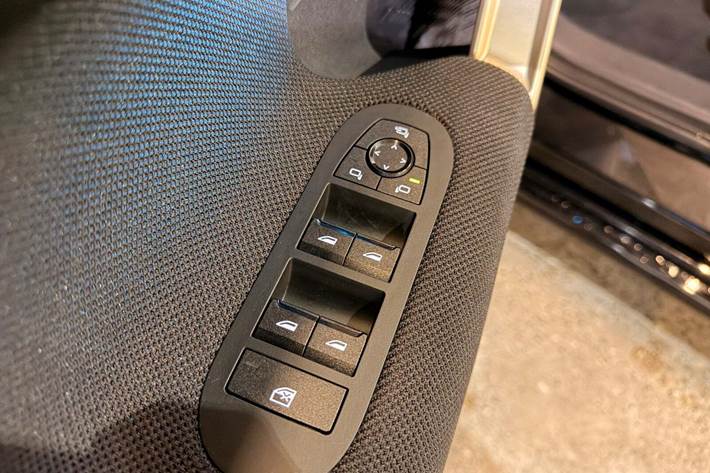 Sort Mini Aceman E fra 2025