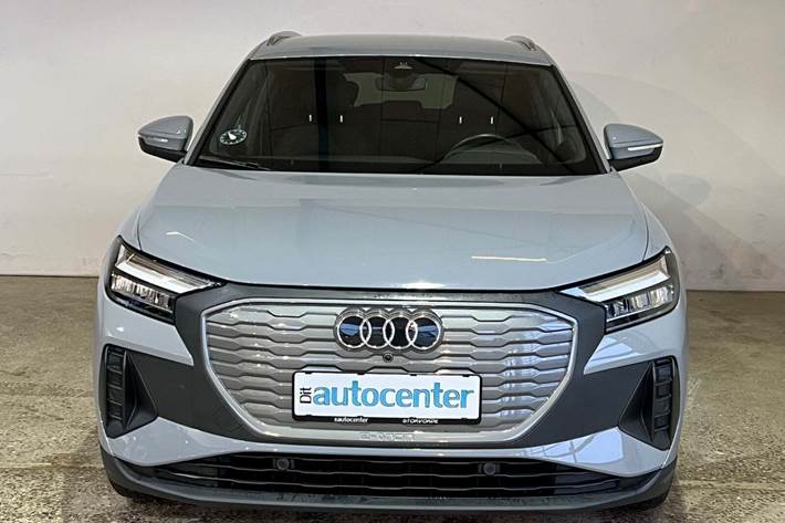 Grå Audi Q4 e-tron fra 2022