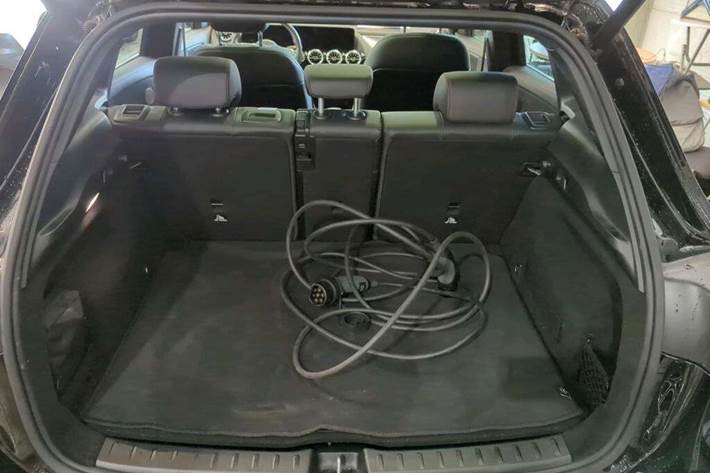 Sort Mercedes EQA250 fra 2023