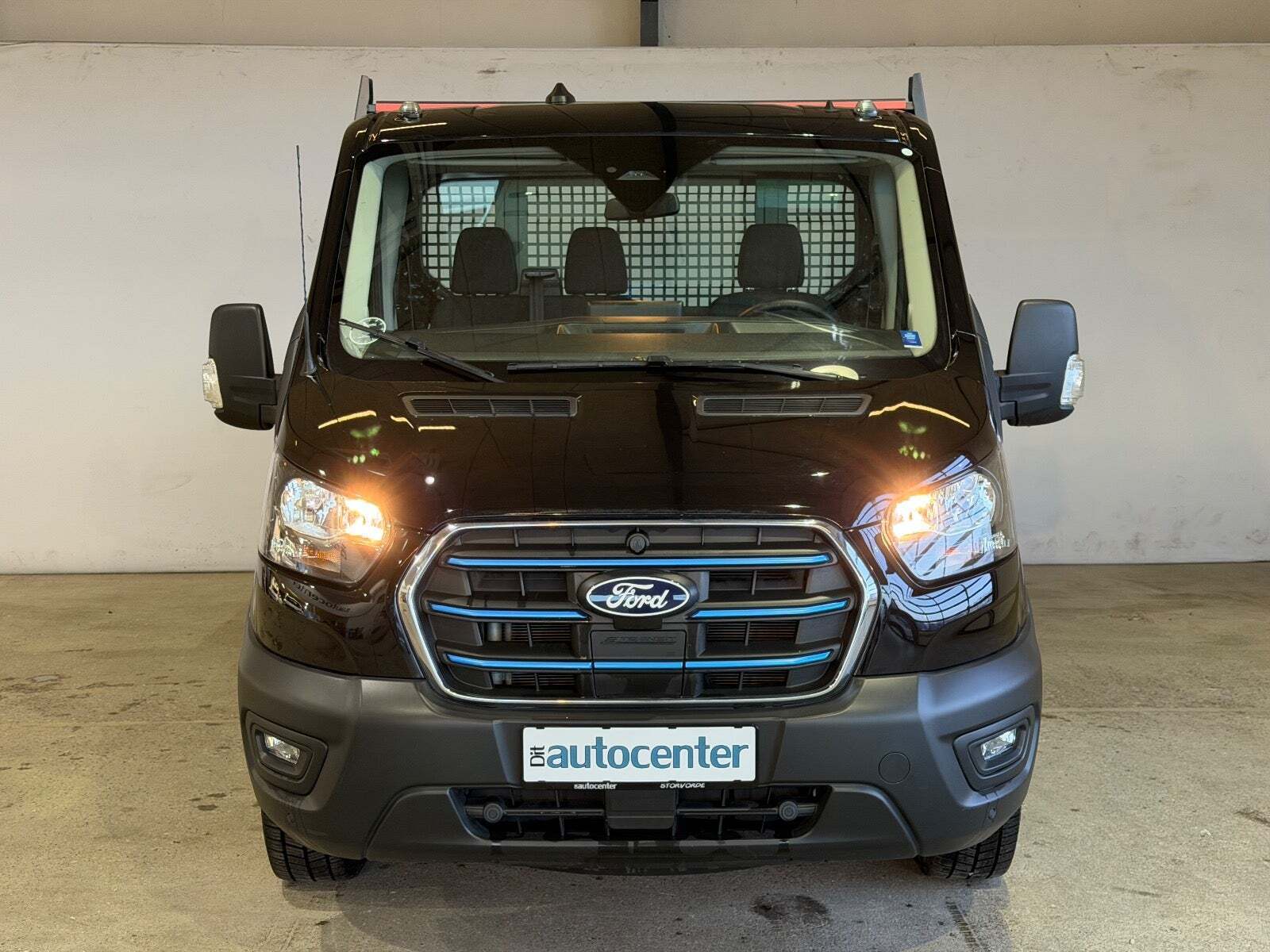 Ford E-Transit 350 L3 Chassis 68 Trend H1 RWD