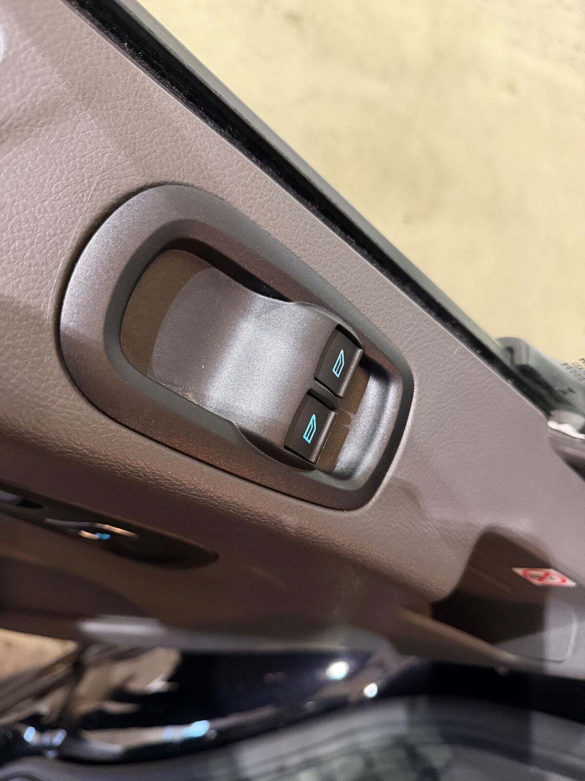 Sort Ford E-Transit 350 L3 Chassis fra 2025