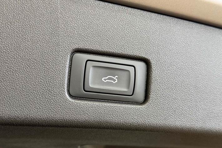 Grå Audi Q4 e-tron fra 2023