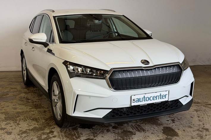Hvid Skoda Enyaq fra 2022