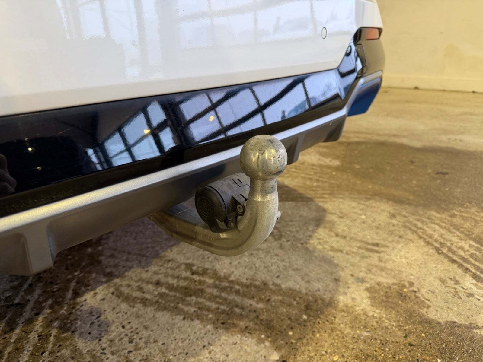 Hvid BMW iX3 fra 2023