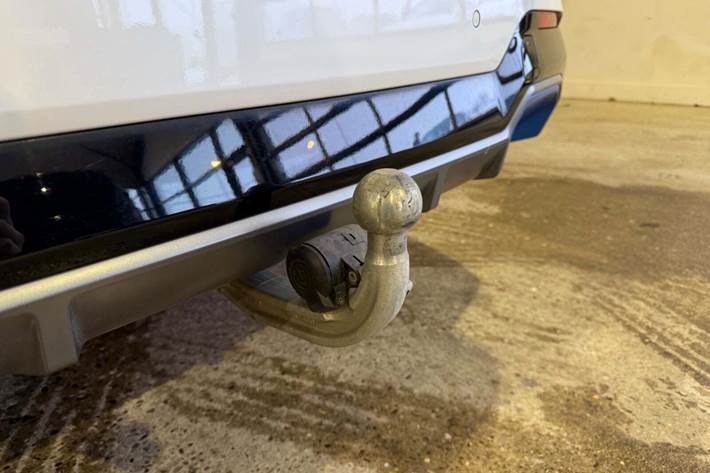 Hvid BMW iX3 fra 2023