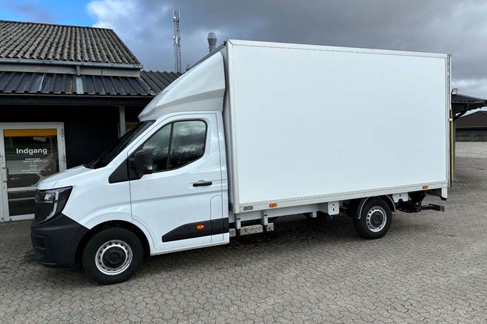 Hvid Renault Master V T35 fra 2025