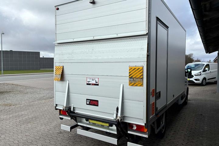 Hvid Renault Master V T35 fra 2025
