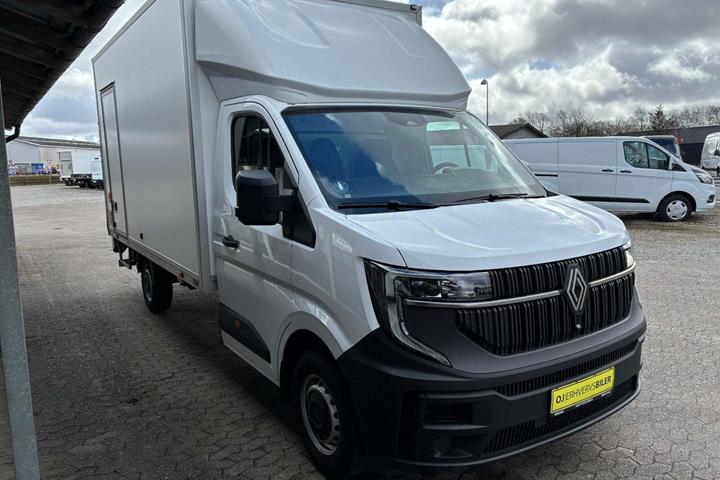 Hvid Renault Master V T35 fra 2025