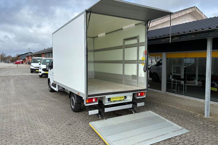 Hvid Renault Master V T35 fra 2025