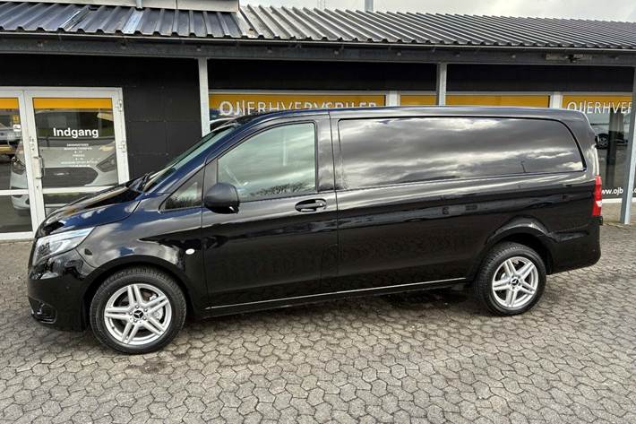 Sort Mercedes Vito 116 fra 2018