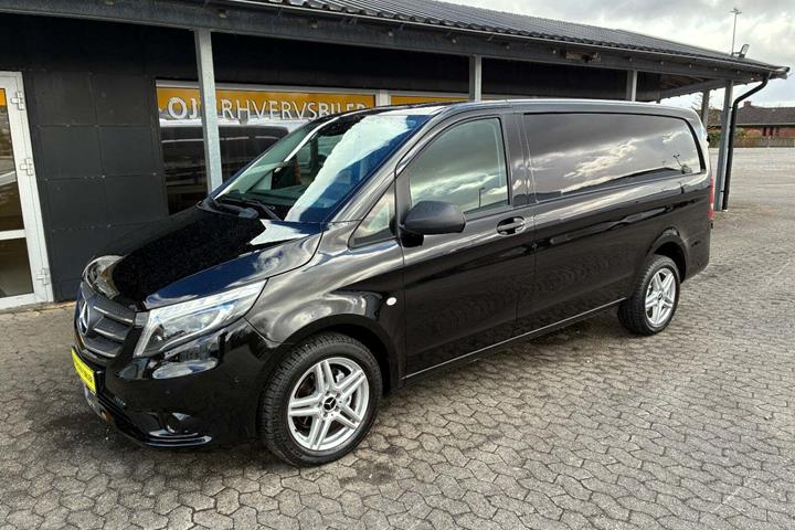 Sort Mercedes Vito 116 fra 2018
