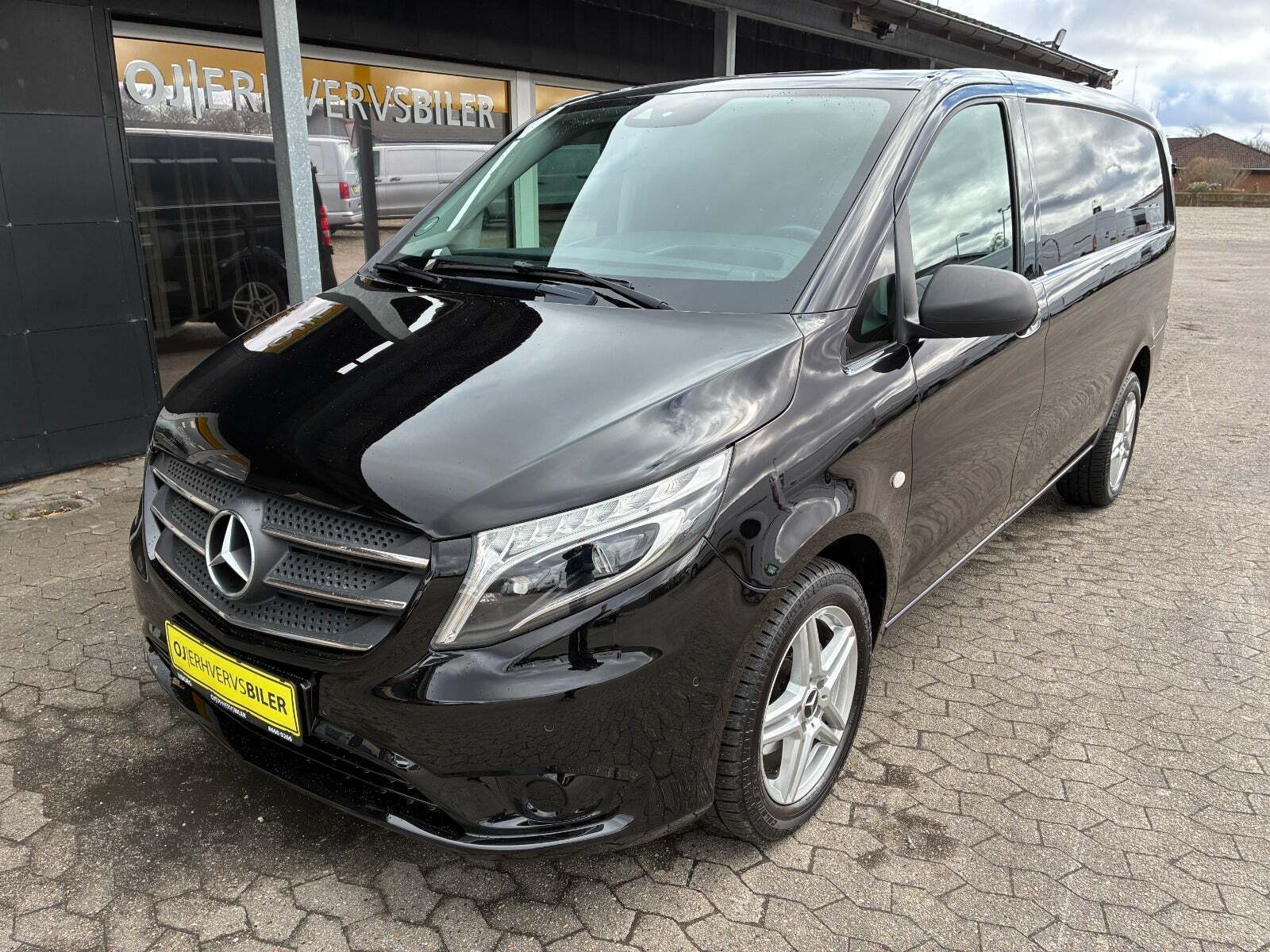 Sort Mercedes Vito 116 fra 2018