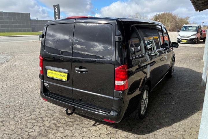Sort Mercedes Vito 116 fra 2018