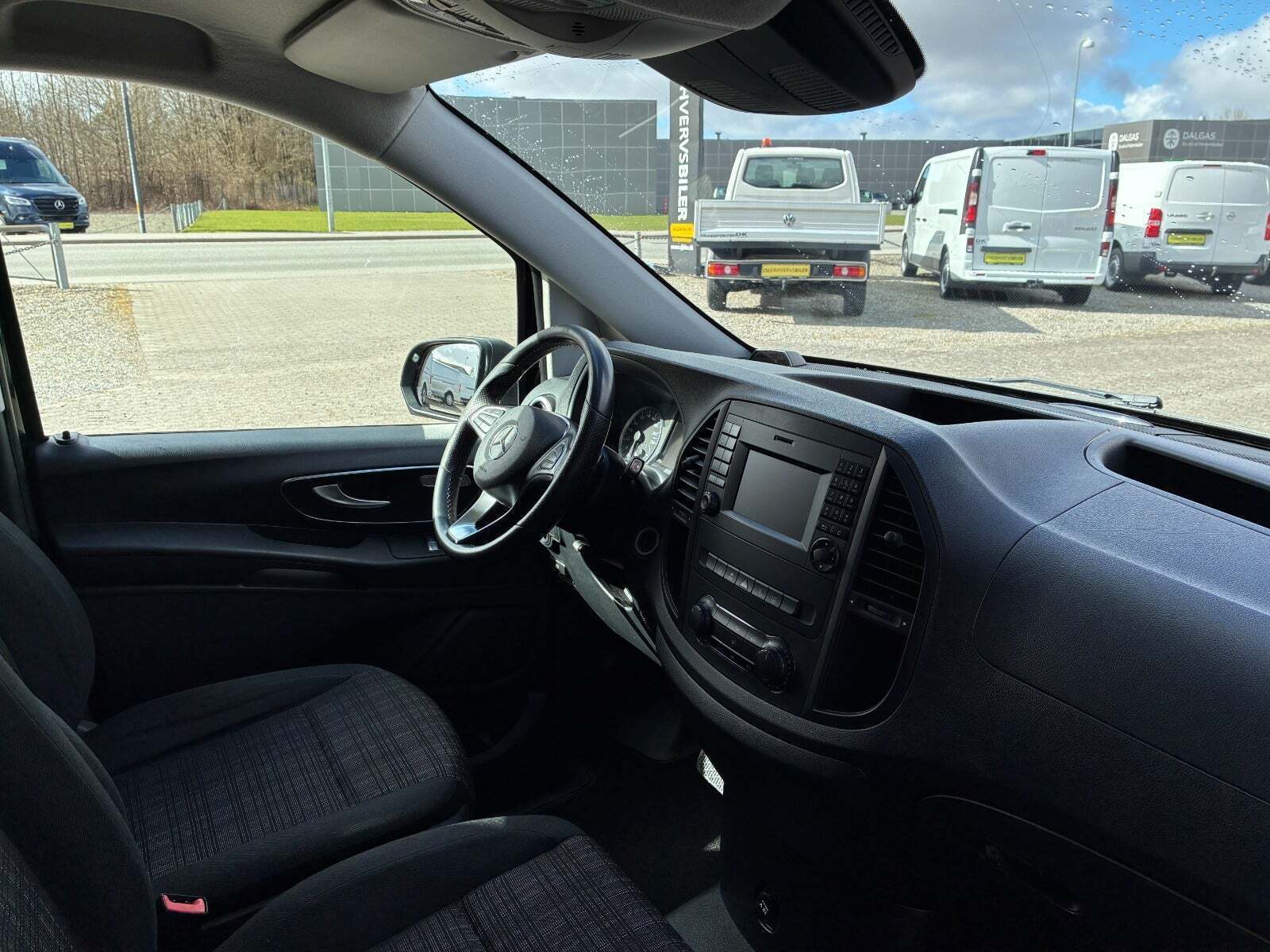 Sort Mercedes Vito 116 fra 2018