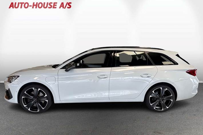 Hvid Seat Leon fra 2021