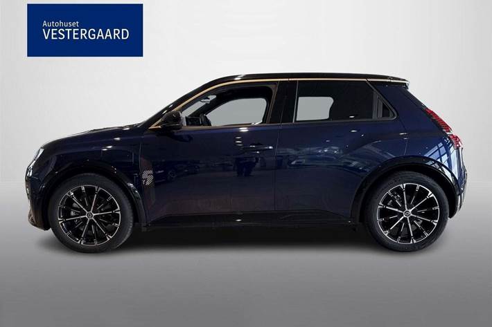 Beige Renault 5 E-Tech fra 2025