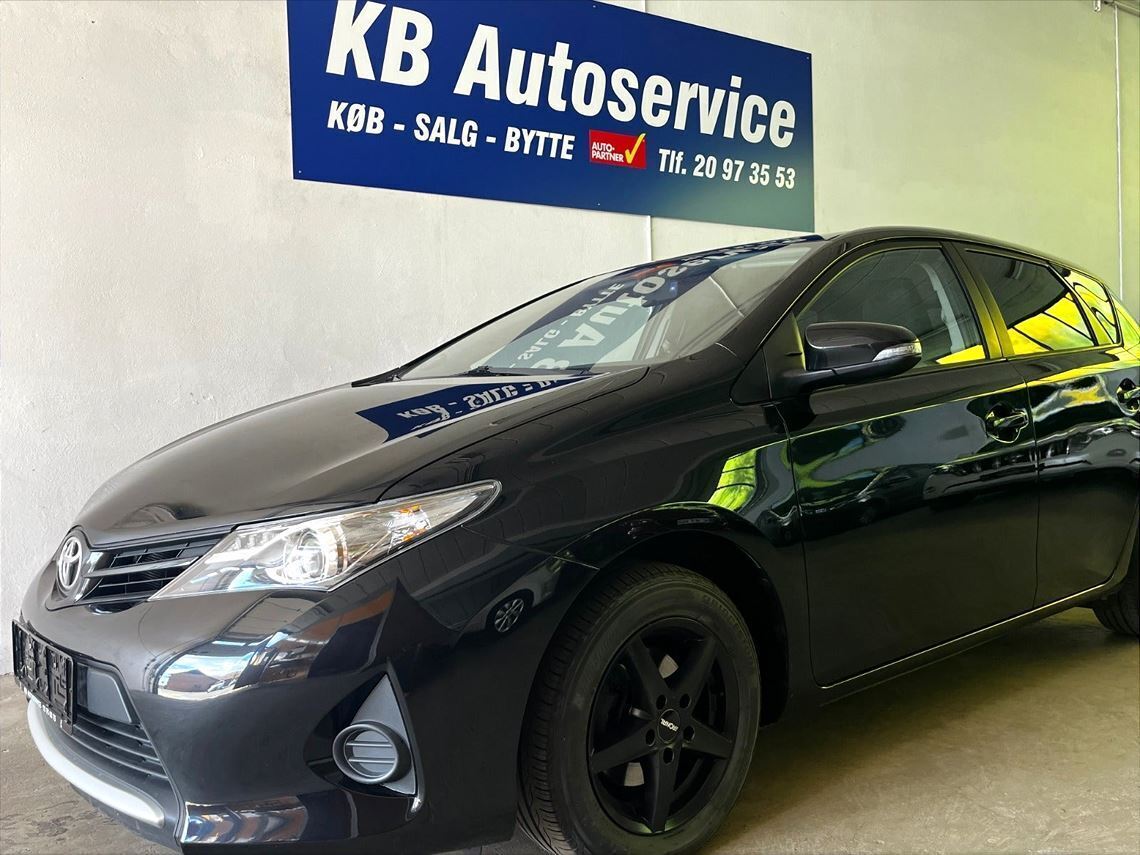 Toyota Auris 1,6 T2