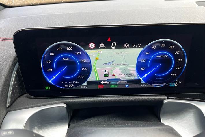 Grå Mercedes EQB 250+ fra 2024