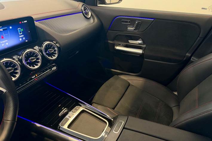 Sort Mercedes EQA250+ fra 2024