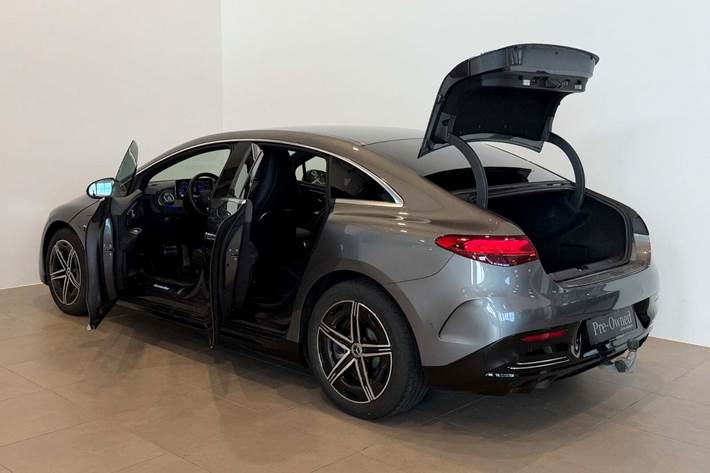 Grå Mercedes EQE350+ fra 2025