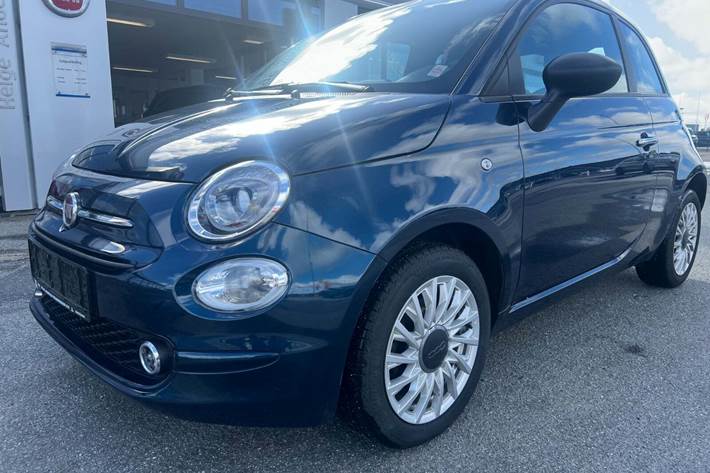 Blå Fiat 500 fra 2024