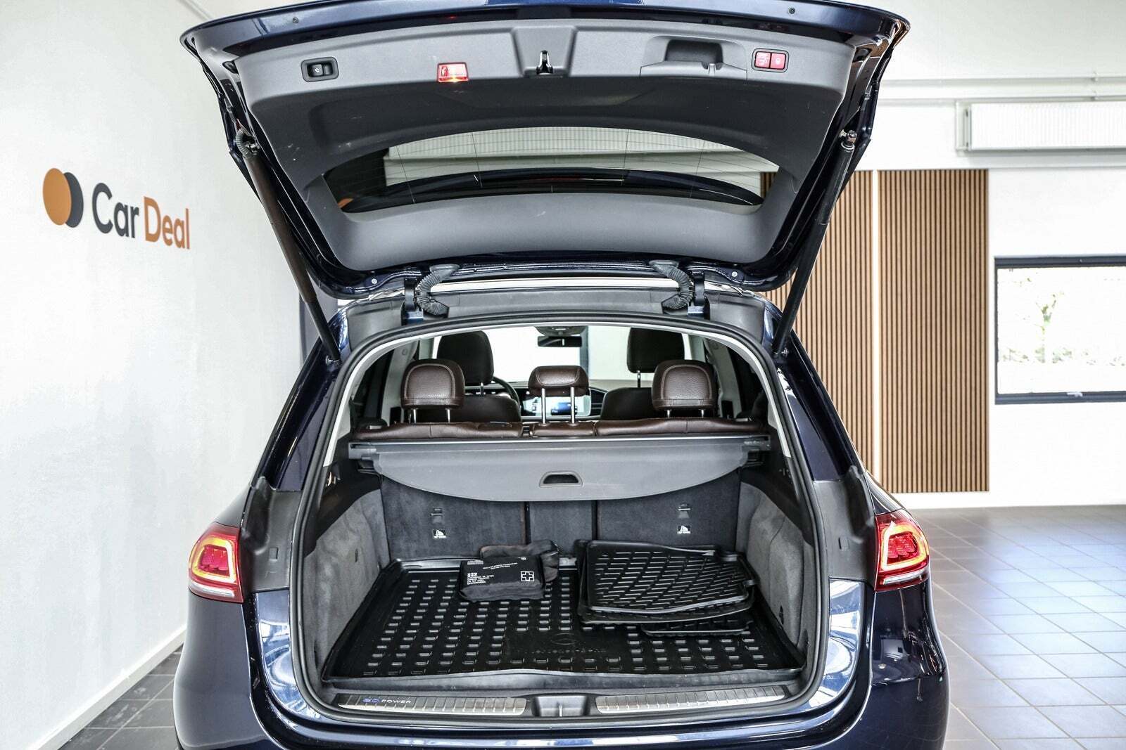 Blå Mercedes GLE350 de fra 2021