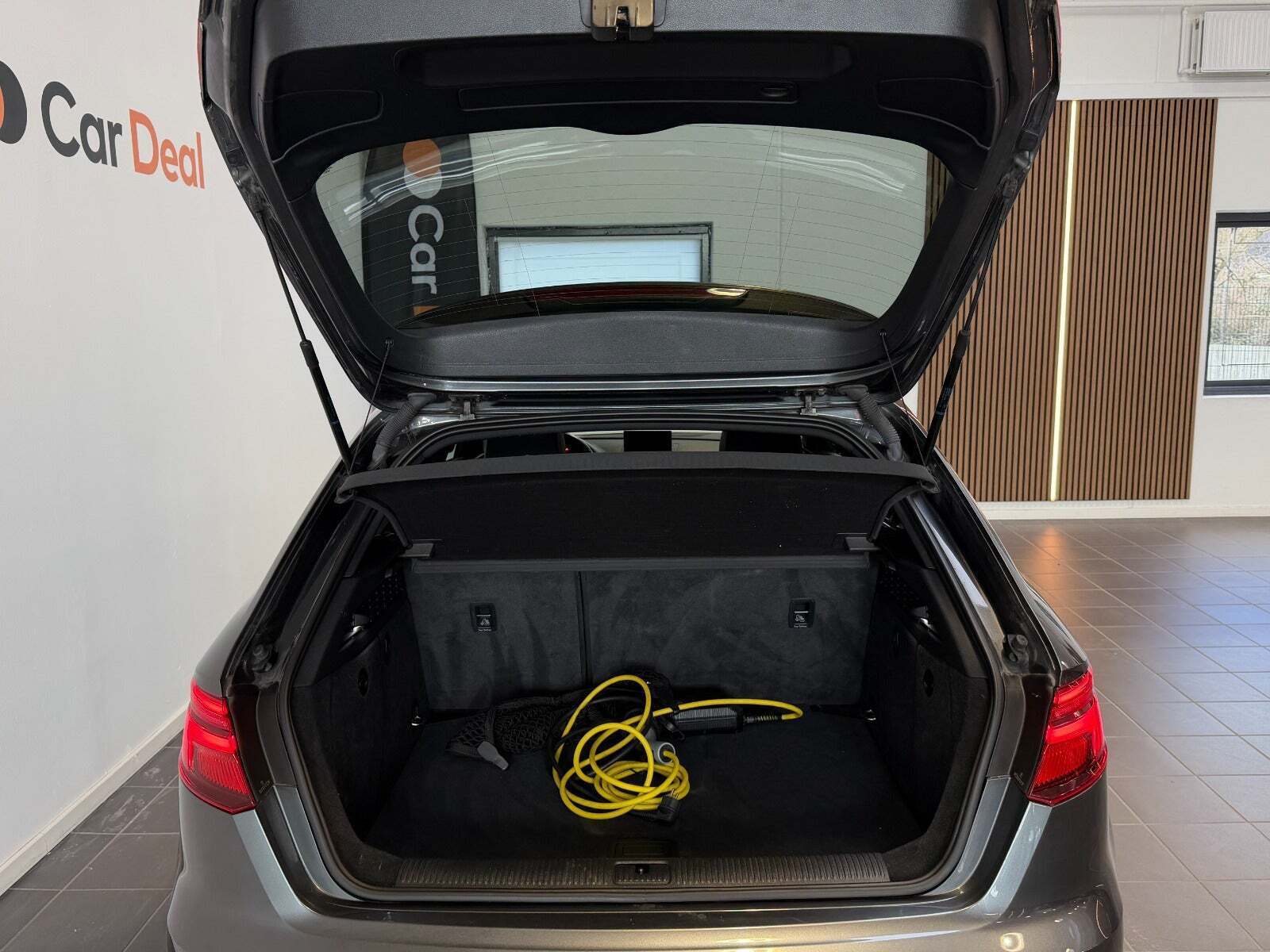 Grå Audi A3 fra 2017