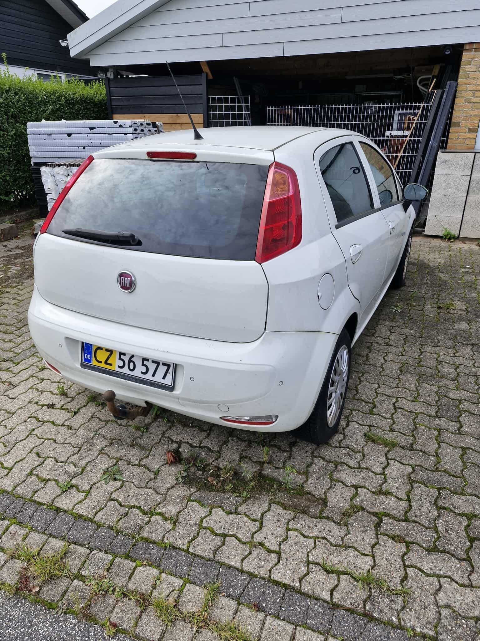 Hvid Fiat Punto fra 2017